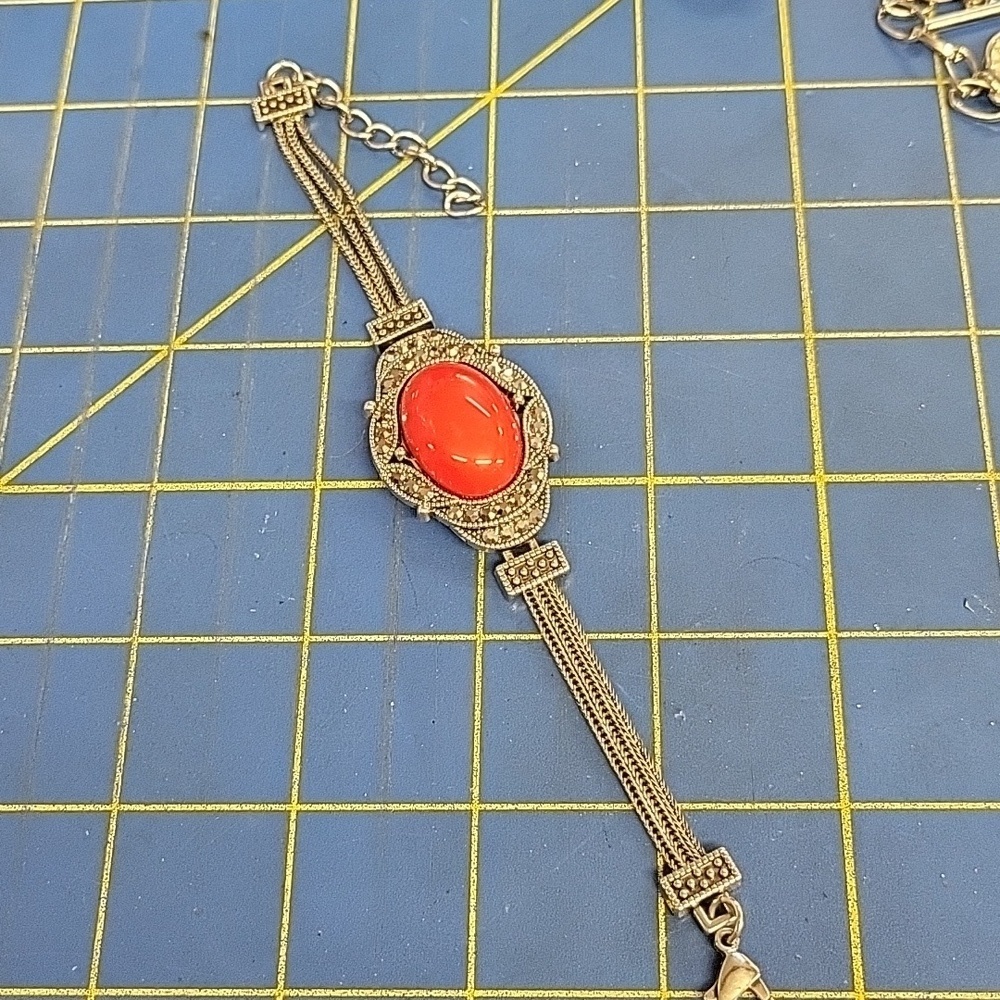 Silver Tone Rhinestone Crusted Red Large Stone 7" + 2 ext Bracelet
